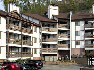 616 Turkey Nest Road, Gatlinburg, TN 37738