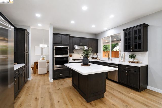 5017 Union Mine Dr, Antioch, CA 94531