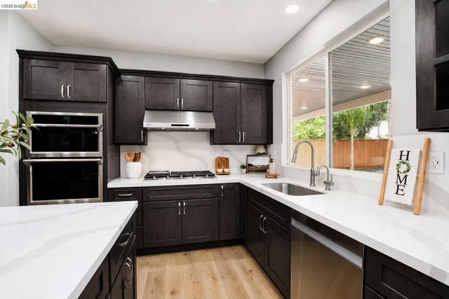 5017 Union Mine Dr, Antioch, CA 94531