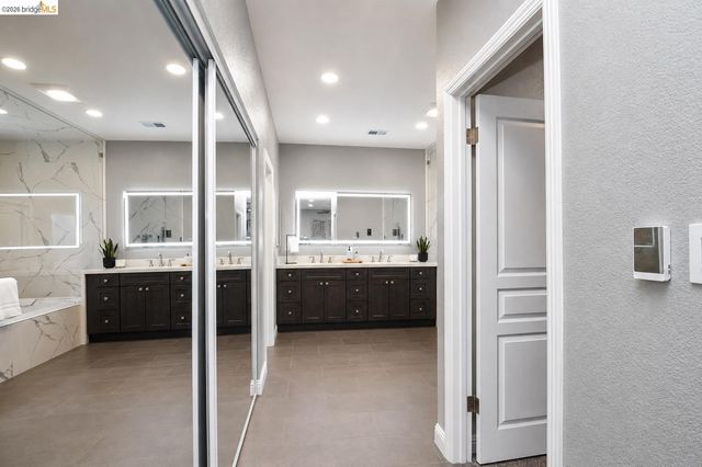5017 Union Mine Dr, Antioch, CA 94531