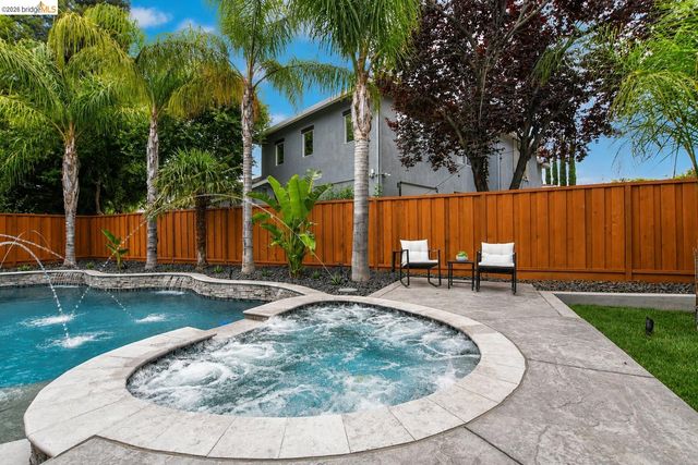 5017 Union Mine Dr, Antioch, CA 94531