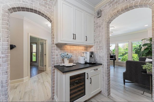 9071 Tartan Fields Drive, Dublin, OH 43017