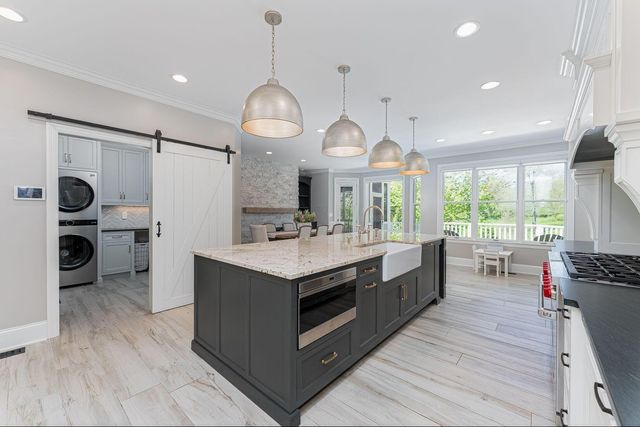 9071 Tartan Fields Drive, Dublin, OH 43017