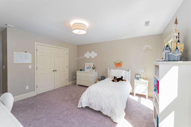 9071 Tartan Fields Drive, Dublin, OH 43017