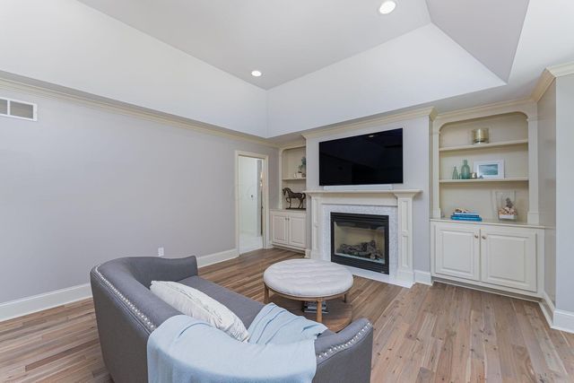 9071 Tartan Fields Drive, Dublin, OH 43017