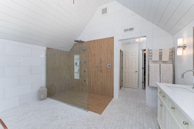 9071 Tartan Fields Drive, Dublin, OH 43017