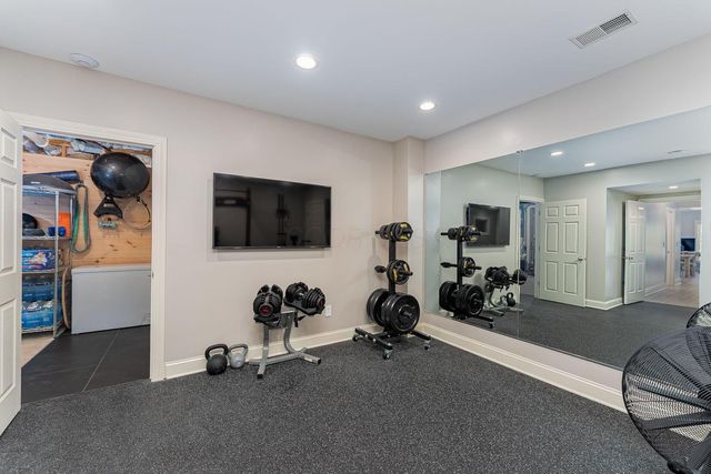 9071 Tartan Fields Drive, Dublin, OH 43017
