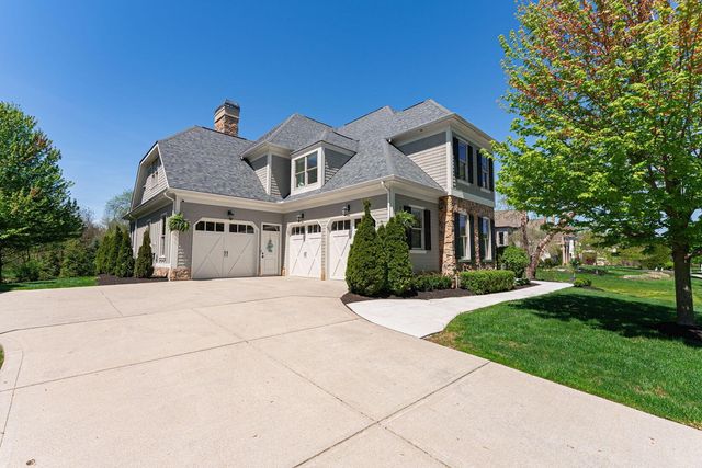 9071 Tartan Fields Drive, Dublin, OH 43017