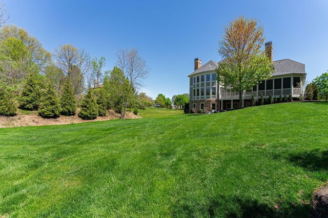 9071 Tartan Fields Drive, Dublin, OH 43017