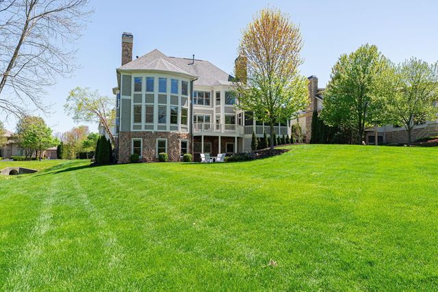 9071 Tartan Fields Drive, Dublin, OH 43017