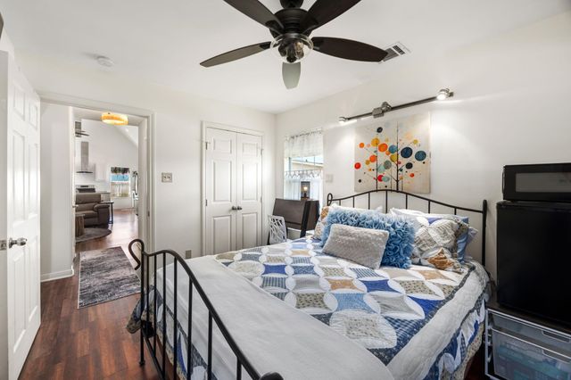 4130 Kent Drive, Galveston, TX 77554
