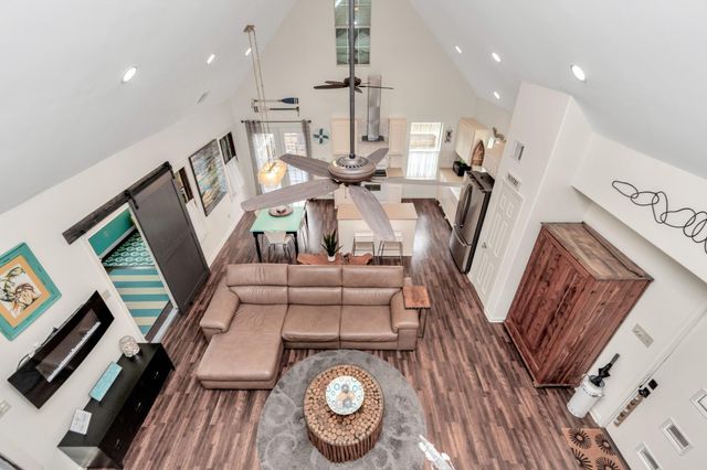 4130 Kent Drive, Galveston, TX 77554