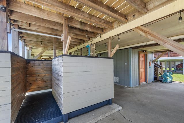 4130 Kent Drive, Galveston, TX 77554
