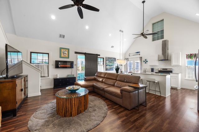 4130 Kent Drive, Galveston, TX 77554
