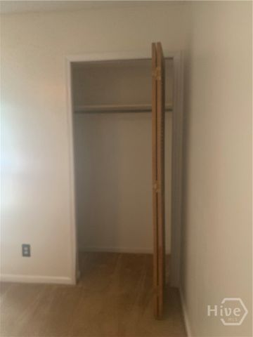 432 Edgewater Road, Savannah, GA 31406
