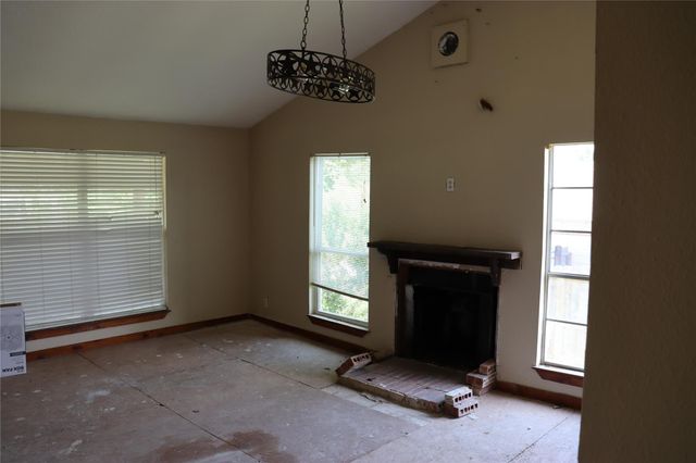 1262 Yaupon Cove Drive, Onalaska, TX 77360