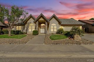 1219 University Avenue, Hanford, CA 93230
