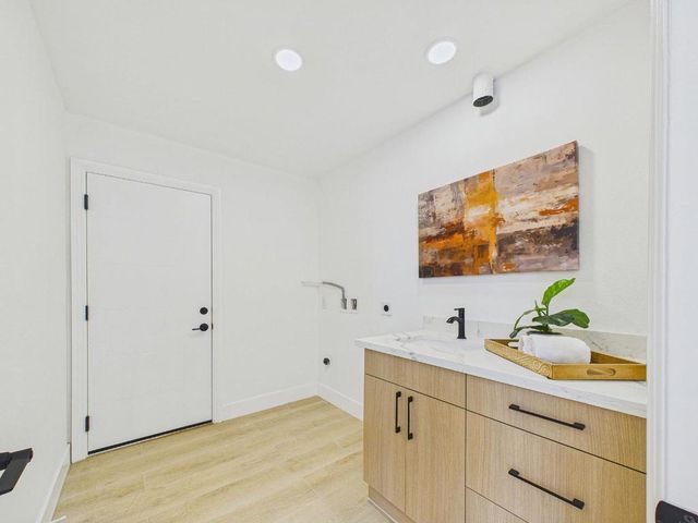 1825 Charmeran Avenue, San Jose, CA 95124