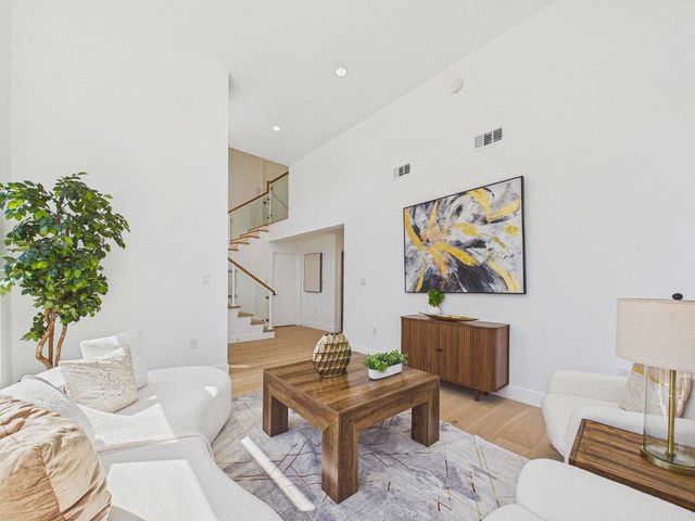 1825 Charmeran Avenue, San Jose, CA 95124