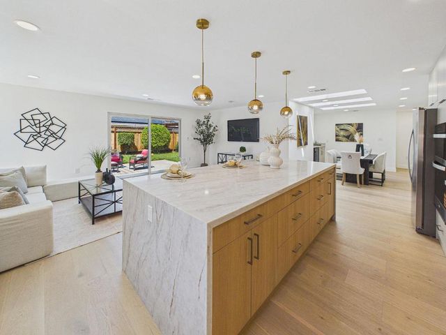 1825 Charmeran Avenue, San Jose, CA 95124