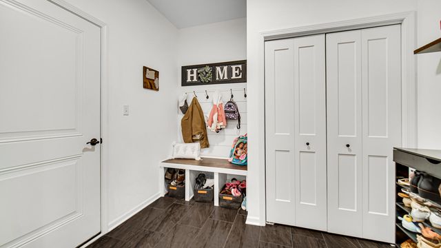 2207 Mary Lane, Valparaiso, IN 46383