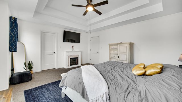 2207 Mary Lane, Valparaiso, IN 46383