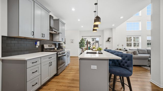 2207 Mary Lane, Valparaiso, IN 46383