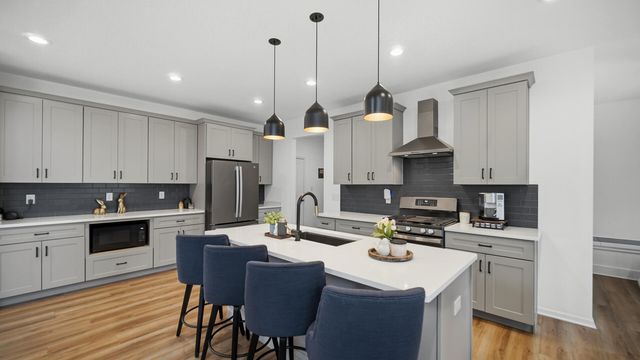 2207 Mary Lane, Valparaiso, IN 46383