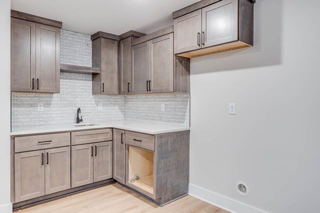 3556 N Tyler Ct, Wichita, KS 67215