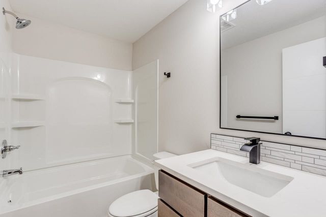 3556 N Tyler Ct, Wichita, KS 67215