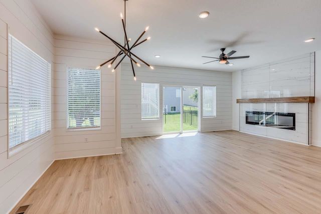 3556 N Tyler Ct, Wichita, KS 67215