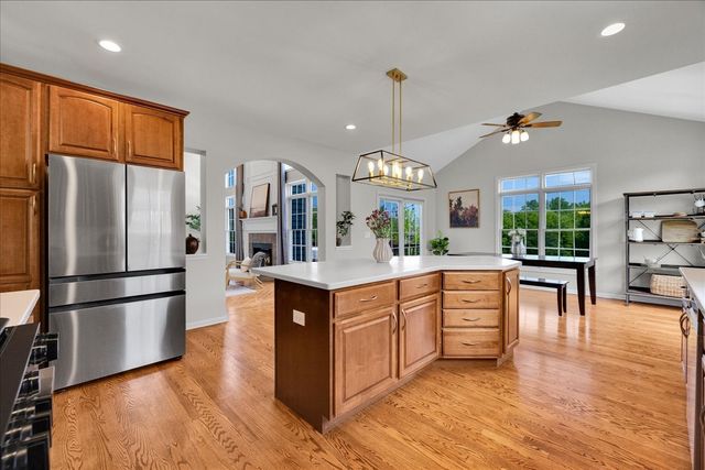 5 Covington Court, Algonquin, IL 60102