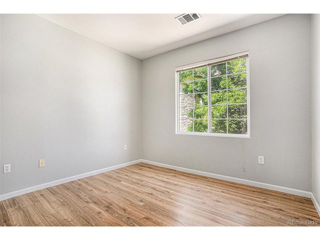 4085 S Crystal Cir 202, Aurora, CO 80014