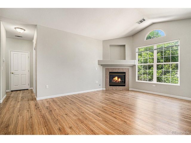 4085 S Crystal Cir 202, Aurora, CO 80014