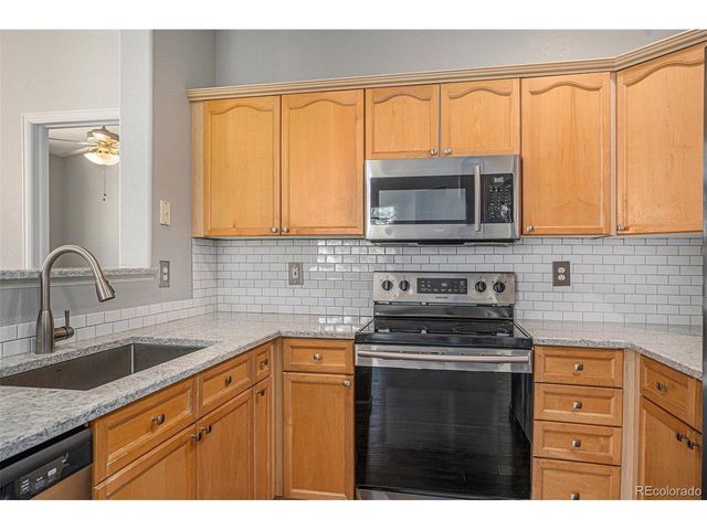 4085 S Crystal Cir 202, Aurora, CO 80014