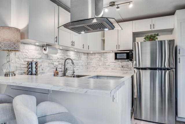 1002 S Kihei Rd # 205, Kihei, HI 96753