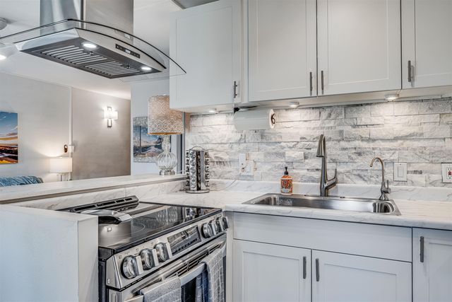 1002 S Kihei Rd # 205, Kihei, HI 96753