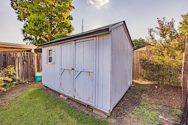 416 Dauphine Ave, Houma, LA 70363