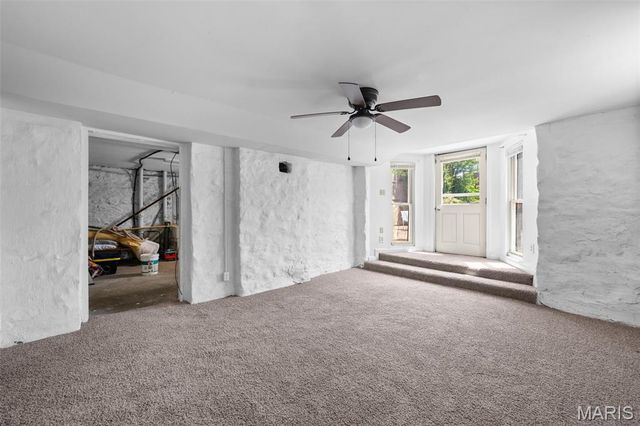 2702 S 13th Street, St Louis, MO 63118