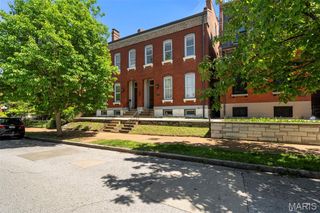2702 S 13th Street, St Louis, MO 63118
