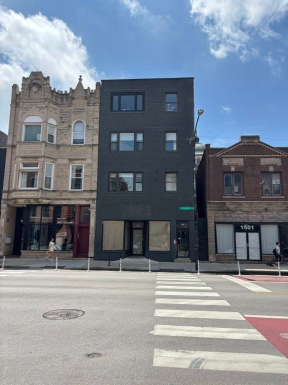 1465 W Chicago Avenue, Chicago, IL 60654