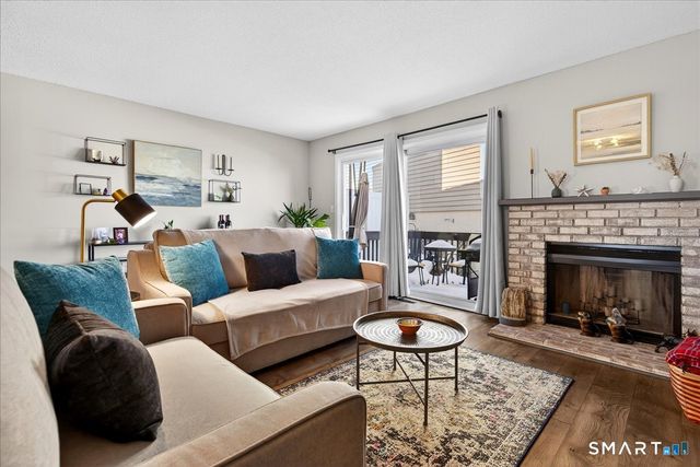 305 Monticello Drive 305, Branford, CT 06405