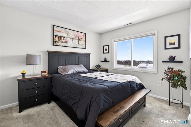 305 Monticello Drive 305, Branford, CT 06405