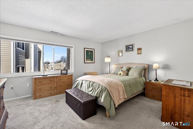 305 Monticello Drive 305, Branford, CT 06405