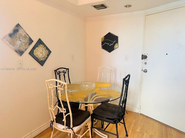 1301 NE Miami Gardens Drive 915W, Miami, FL 33179