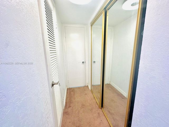 1301 NE Miami Gardens Drive 915W, Miami, FL 33179