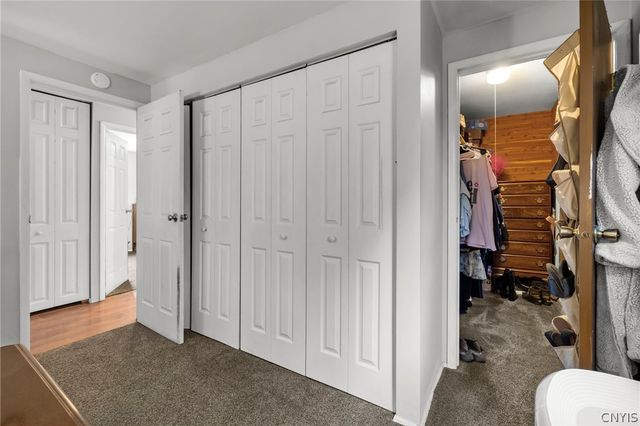 8056 Beacon Hill Circle, Clay, NY 13090