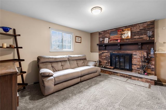 8056 Beacon Hill Circle, Clay, NY 13090