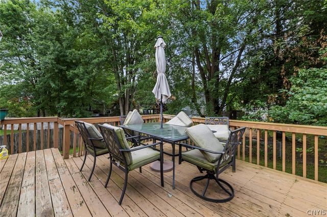 8056 Beacon Hill Circle, Clay, NY 13090