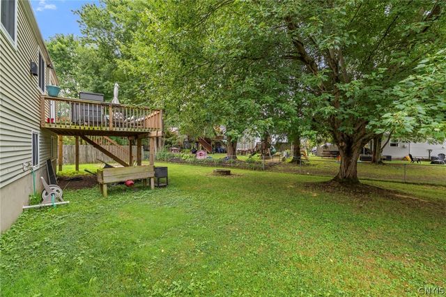 8056 Beacon Hill Circle, Clay, NY 13090